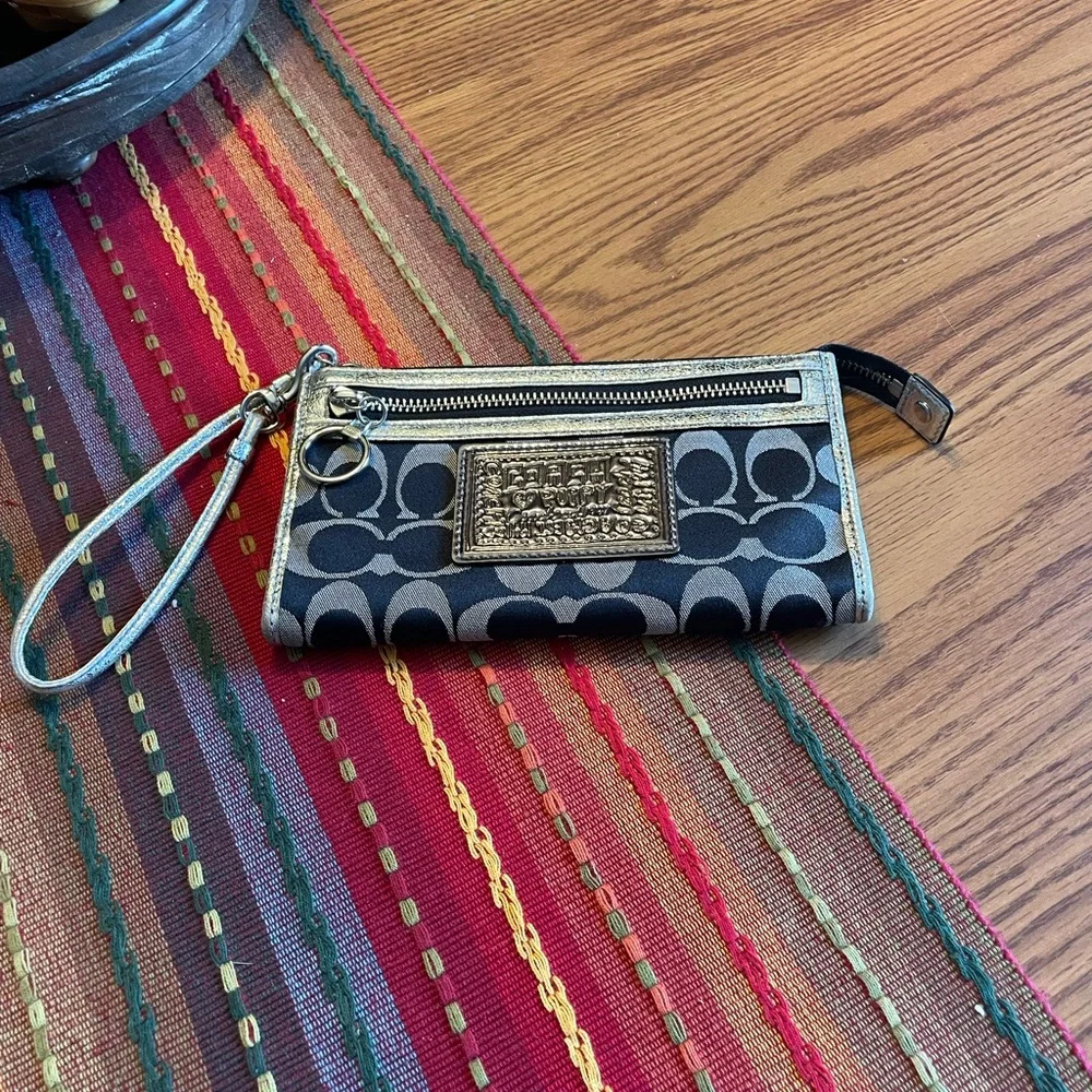 Coach Wristlet - Picture 1 of 5